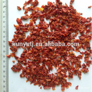 Sweet pepper broken dry red sweet chilli flakes